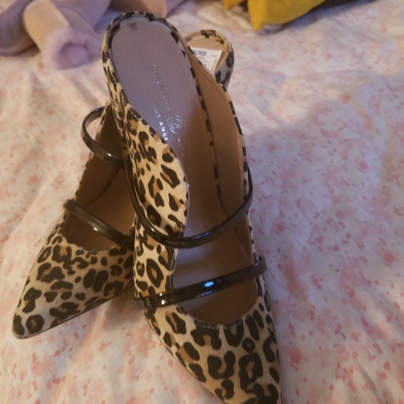 Heels - Picture 3 of 4